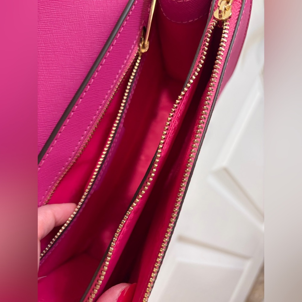 Tory Burch Hot Pink Crossbody Bag with Gold Hardware - Picture 3 of 5
